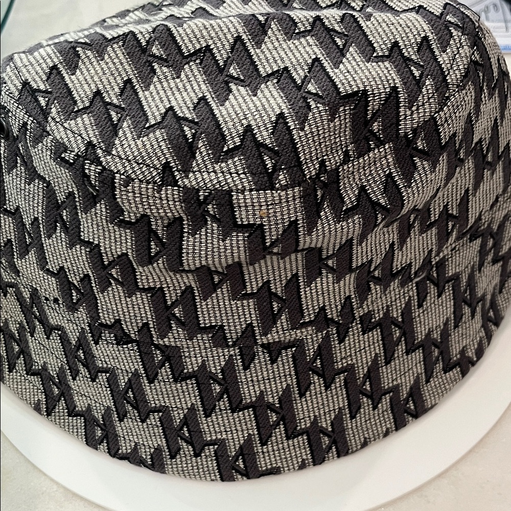 90. KARL LAGERFIELD BUCKET Black and Gray Hat